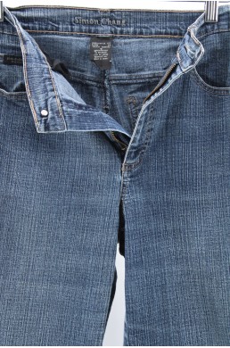 Pantalon Jean denim Simon Chang bleu avec broderie label